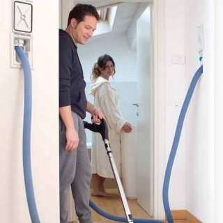 Prise rtractable Aertecnica Tub pour aspiration centralise